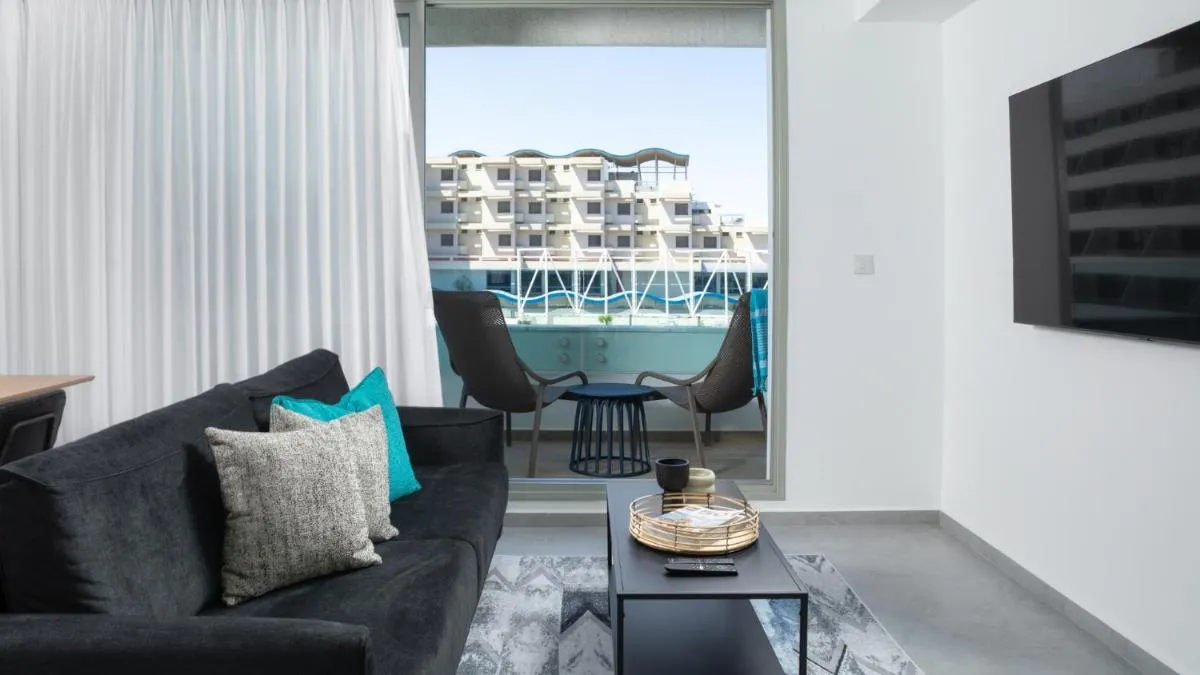 Image of Amazing big studio sea view apartment – By Edom