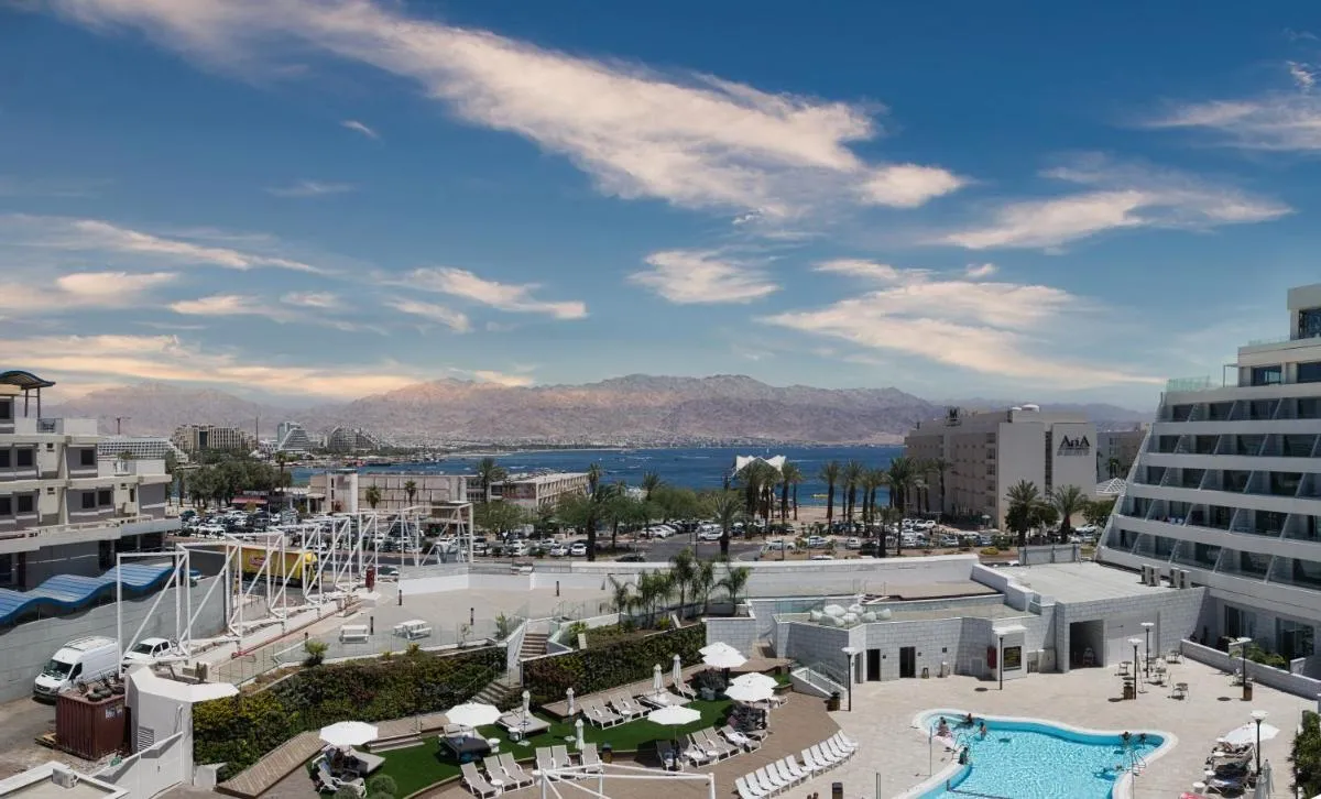 Image 6 of Beach Side- Ceasar Luxury Amazing Pool Eilat
