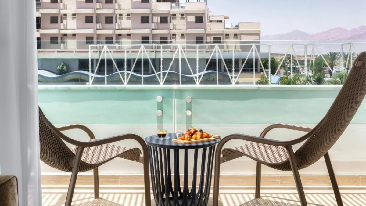 Image 4 of Big studio with Balcony 100M from the beach – By Edom