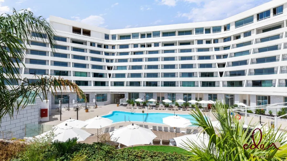 Image 3 of Big studio with Balcony 100M from the beach – By Edom