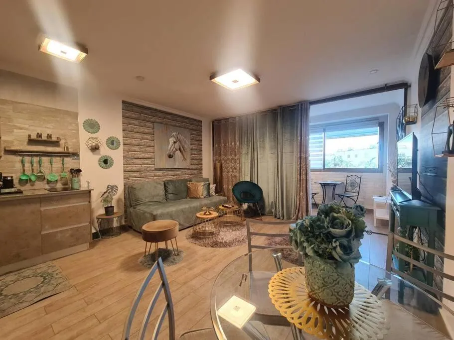 Image 2 of Blue moon apartment