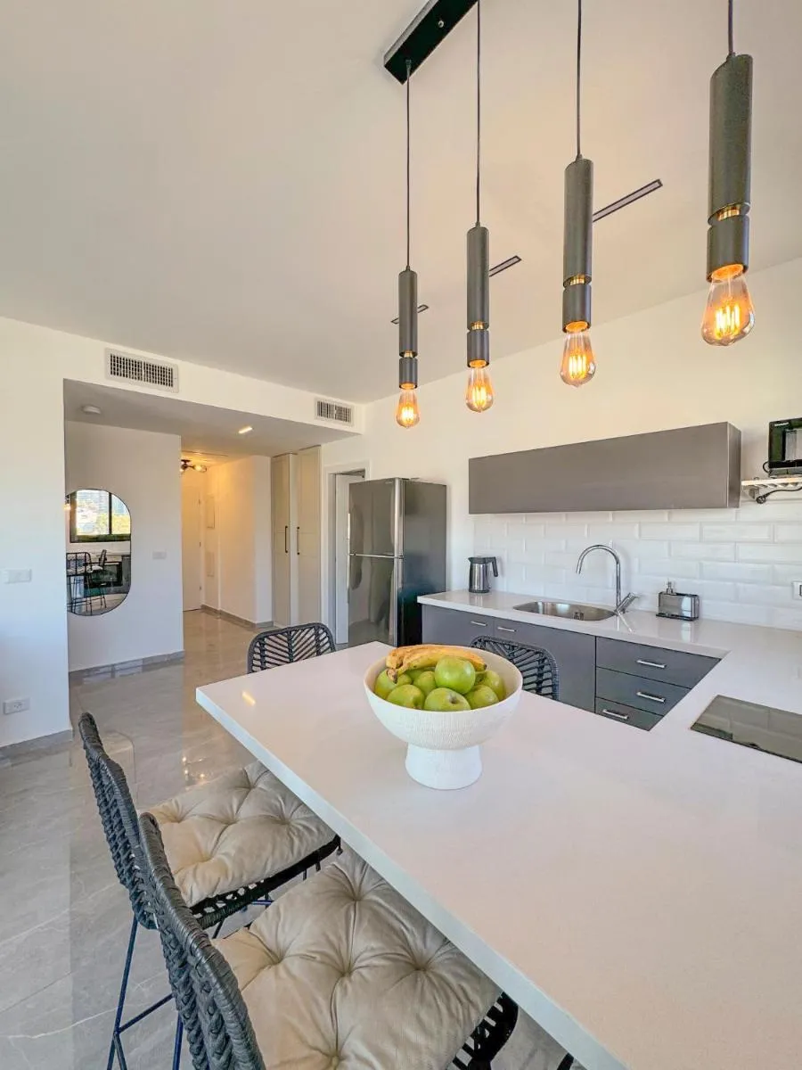 Image 4 of ERA home chic