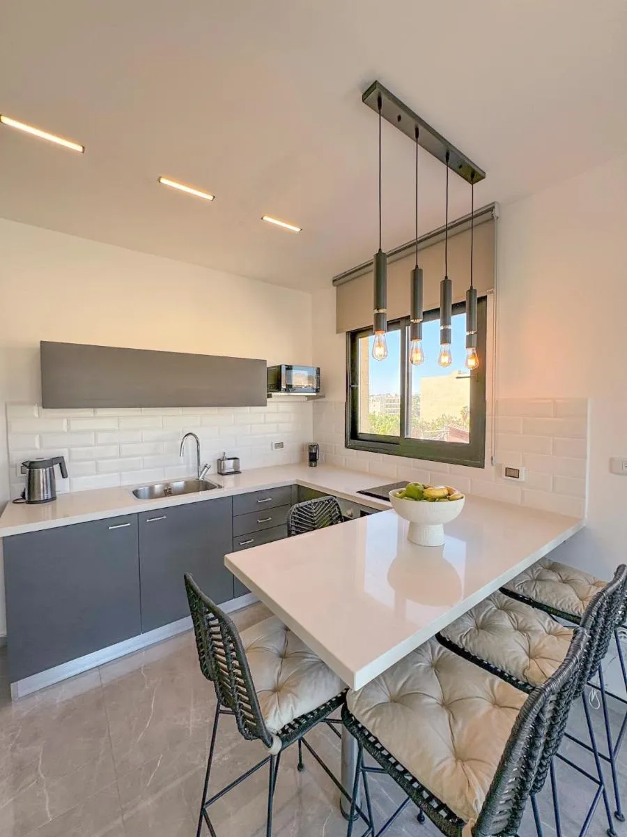 Image 5 of ERA home chic