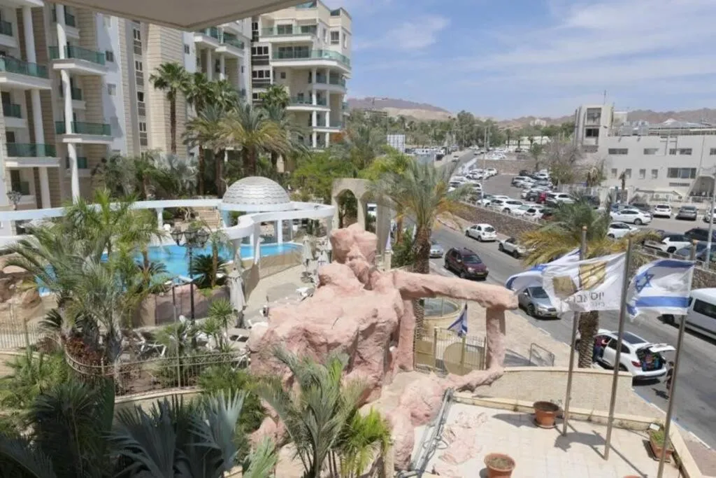 Image 6 of Modern 2BR APT Golf Residence