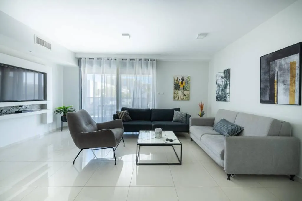 Image of Pool side luxury suite at Royal Park-New Listing