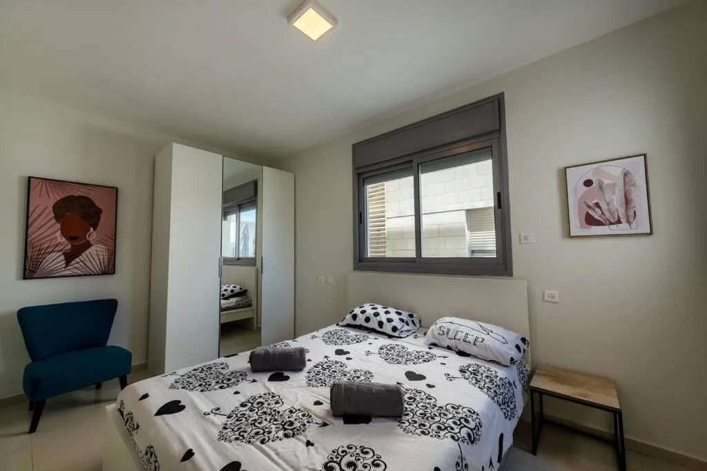 Image 1 of Pool side luxury suite at Royal Park-New Listing