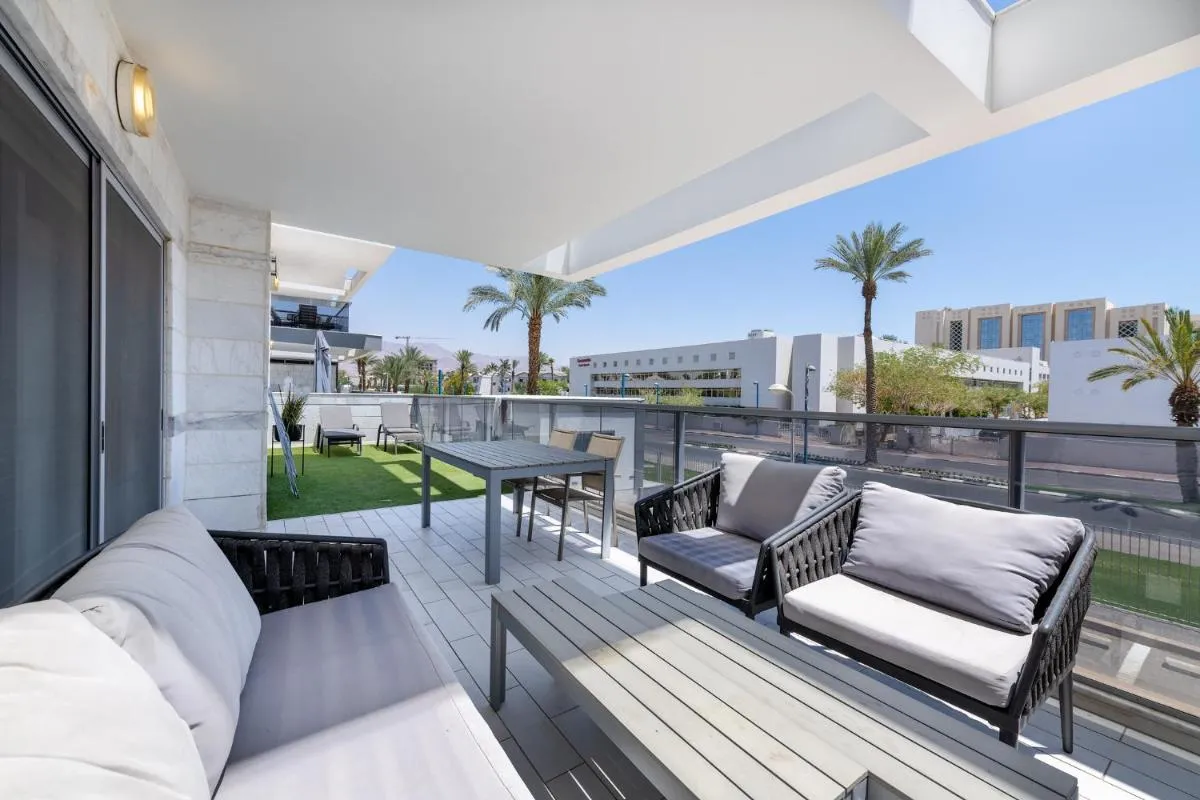 Image 6 of Pool side luxury suite at Royal Park-New Listing