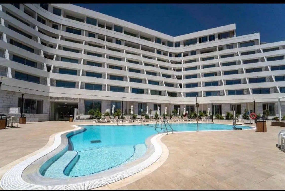Image 1 of Sea Side מפוארת באילת