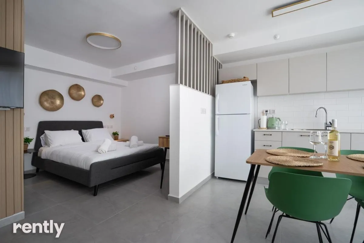 Image 4 of Sea side Daisy apartment – by Rently
