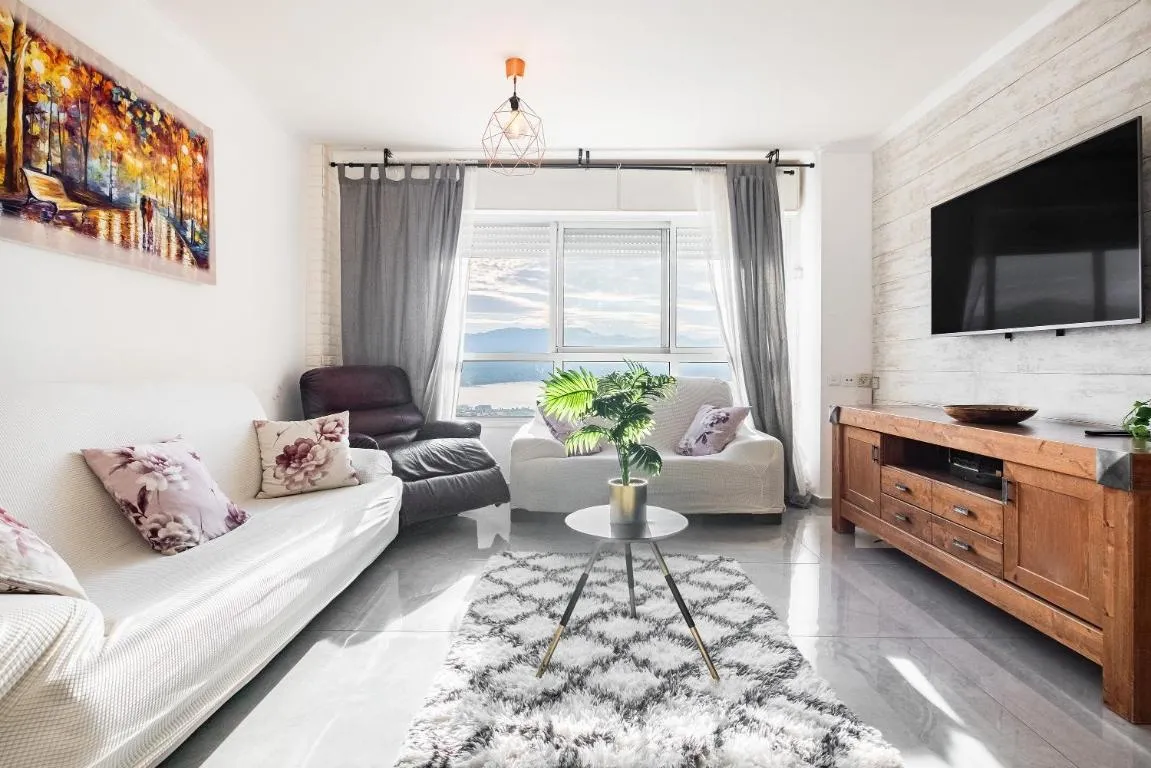 Image of SpaciousApt-TopView-freeParking-PerfectForFamilies