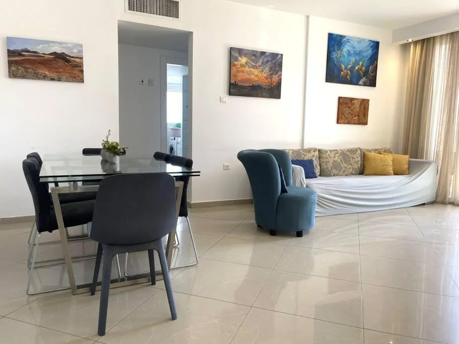 Image 4 of Sunny 3BR Apartment Golf Residence