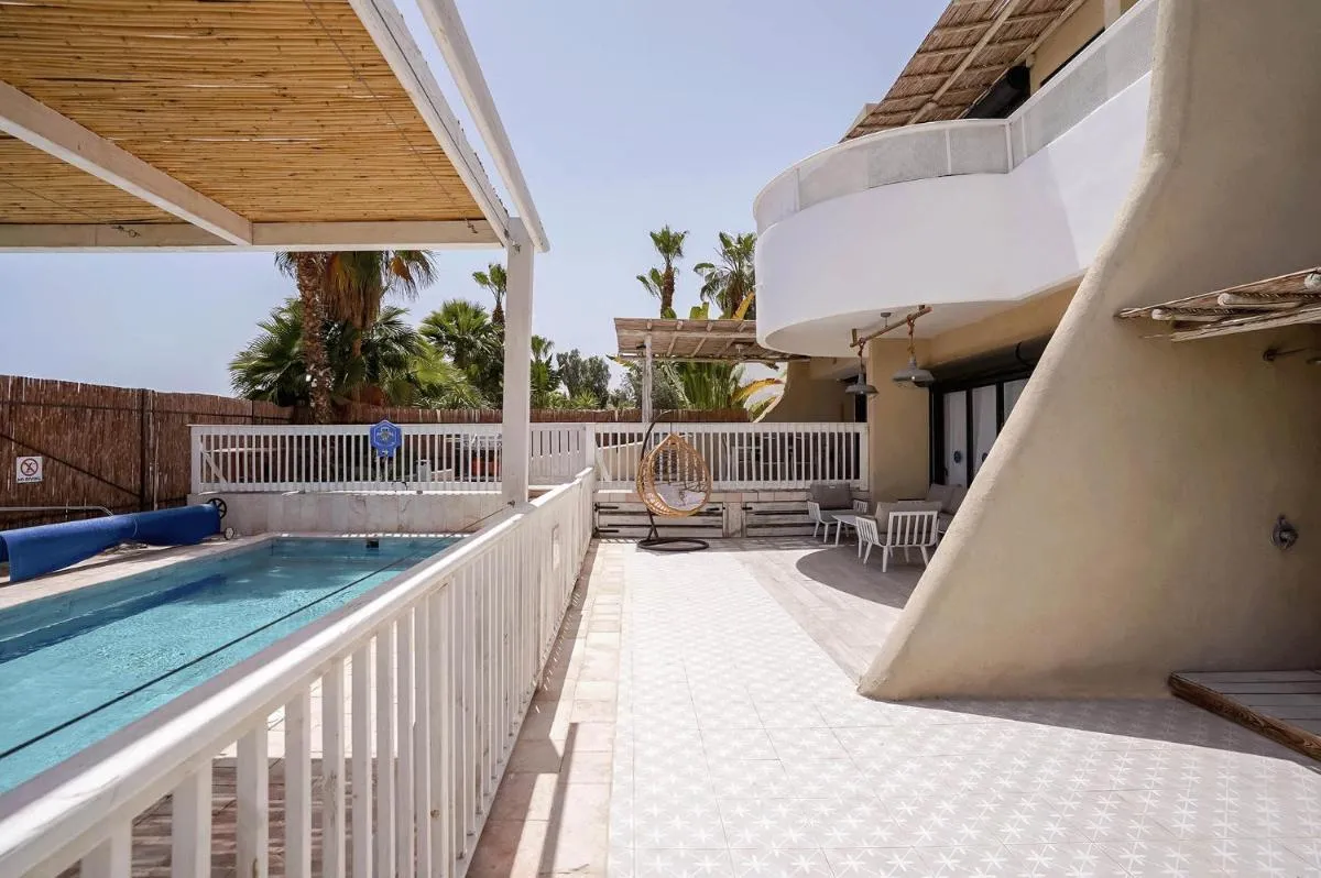 Image 3 of YalaRent Cliff side villa with private pool