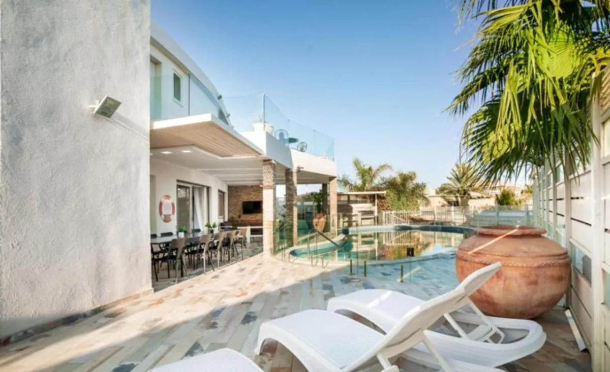 Image 6 of YalaRent Villa Enorma with Private Pool