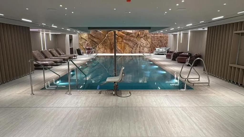 GOLDEN SAND Suite