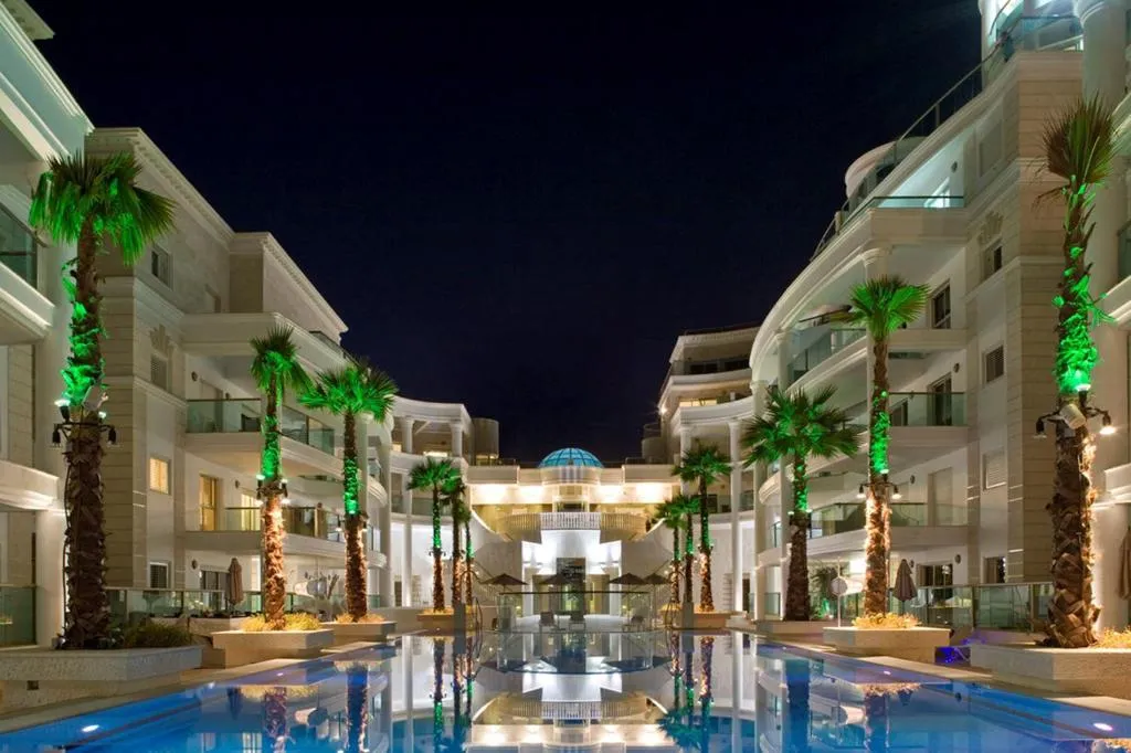 Palmore Resort apartments