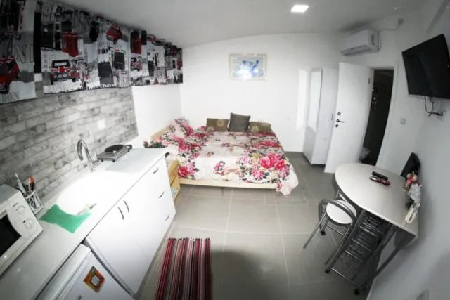 The Rosen’s studio Place