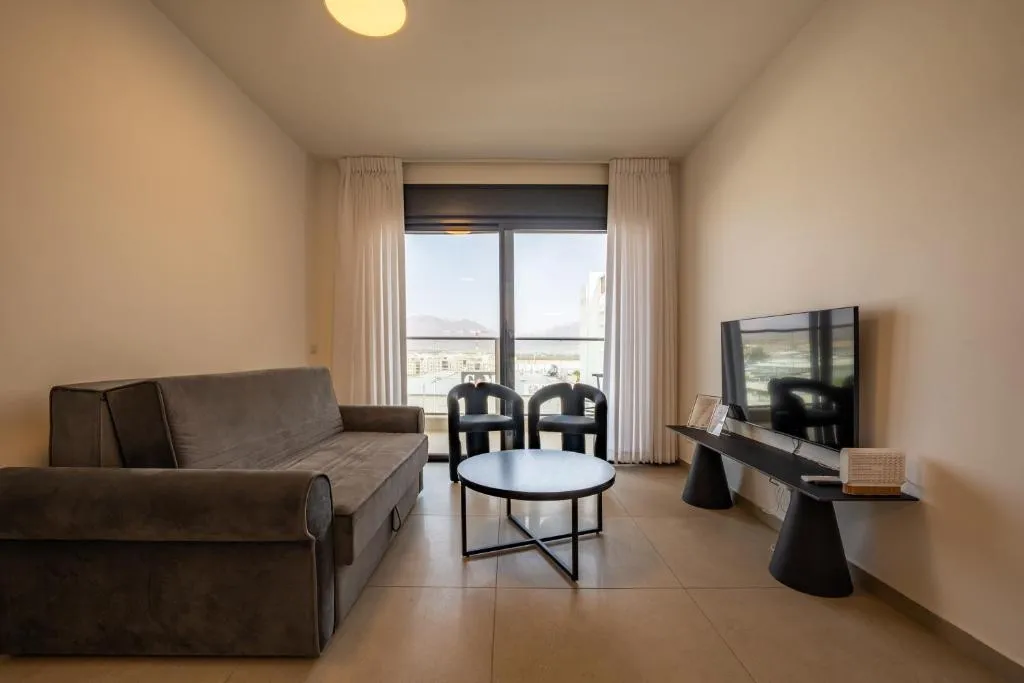 Valencia Apartment – By Harim