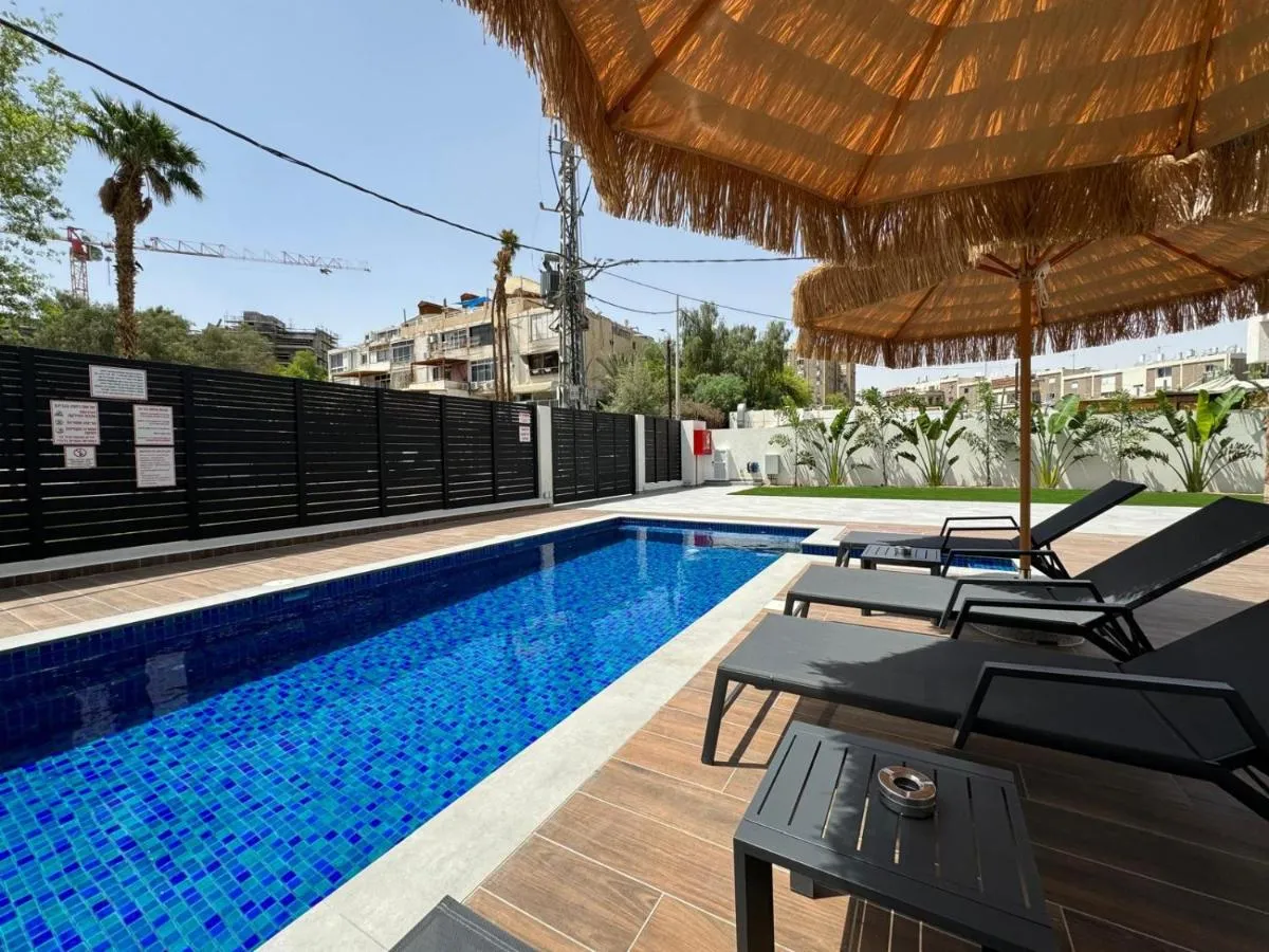 Image 1 of לואיס בוטיק- LUIS Boutique